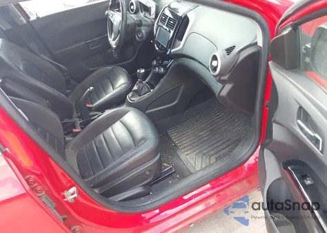 2015 Chevrolet Sonic Rs Manual из США, поврежденный, VIN 1G1JH6SB6F4101231